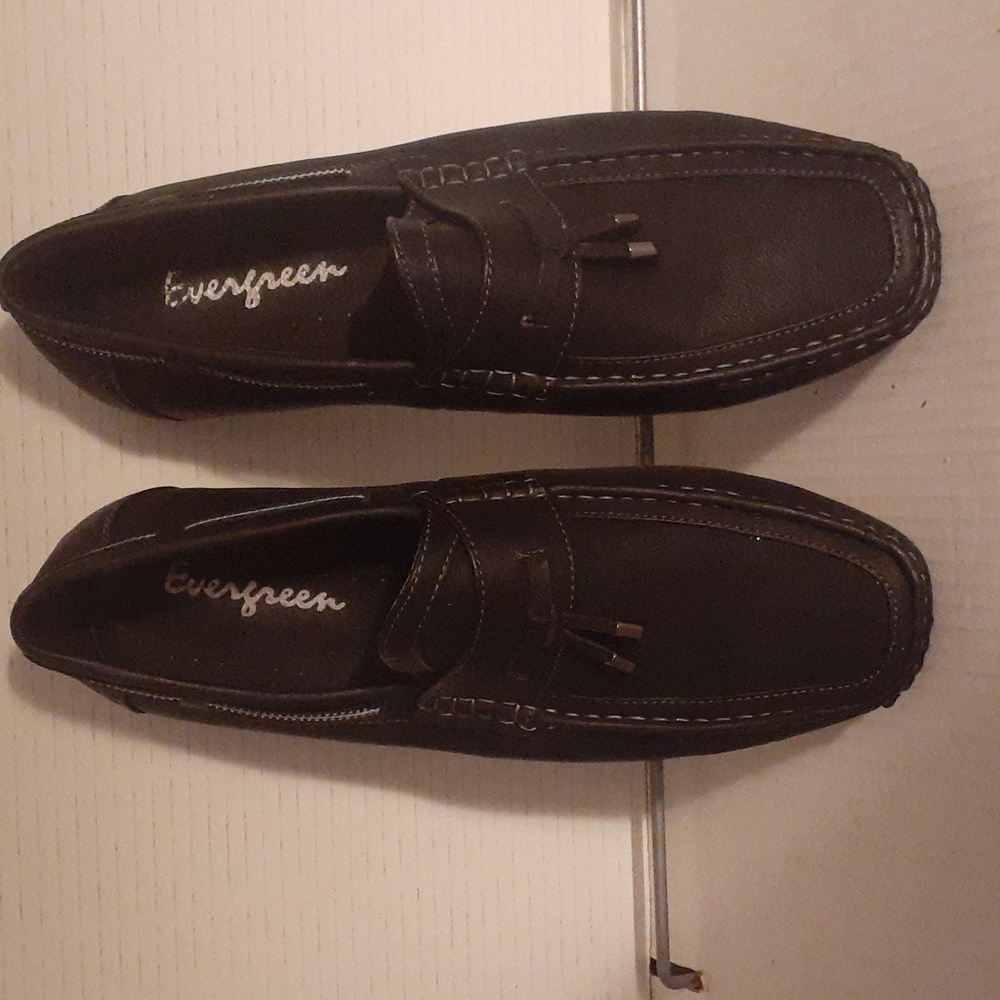 Evergreen men's loafers
